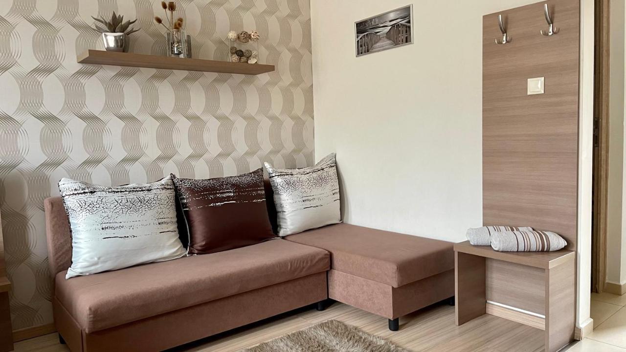 Gyula Var Premium Apartman エクステリア 写真