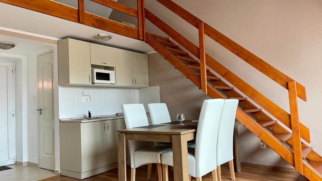 Gyula Var Premium Apartman エクステリア 写真